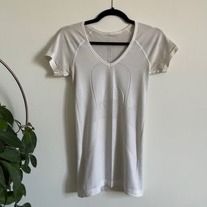 LAST CHANCE! Gone 11/28! Lululemon Swiftly Tech running tee